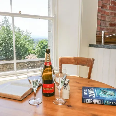 Magistrates Chambers *