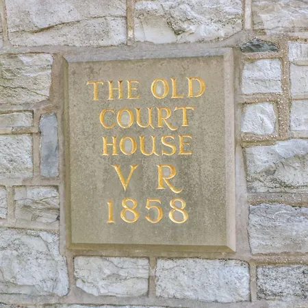 Magistrates Chambers * Ingleton (North Yorkshire)