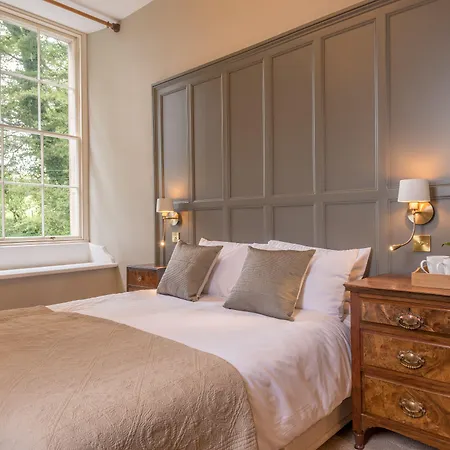 Magistrates Chambers Apartment *